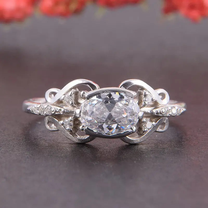 Vintage White Zirconia Silver Ring-Lydieannejewelry