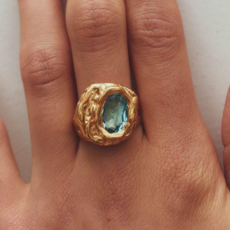 Vintage Turquoise Inlaid Stone Gold Forged Ring