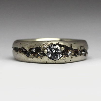 Vintage White & Black Gold Ring