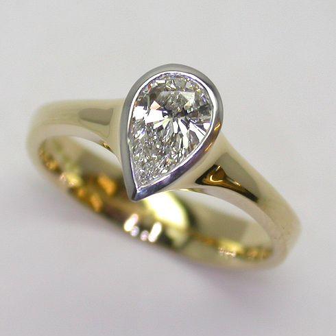 Vintage Drop Zirconia Gold Ring-Lydieannejewelry