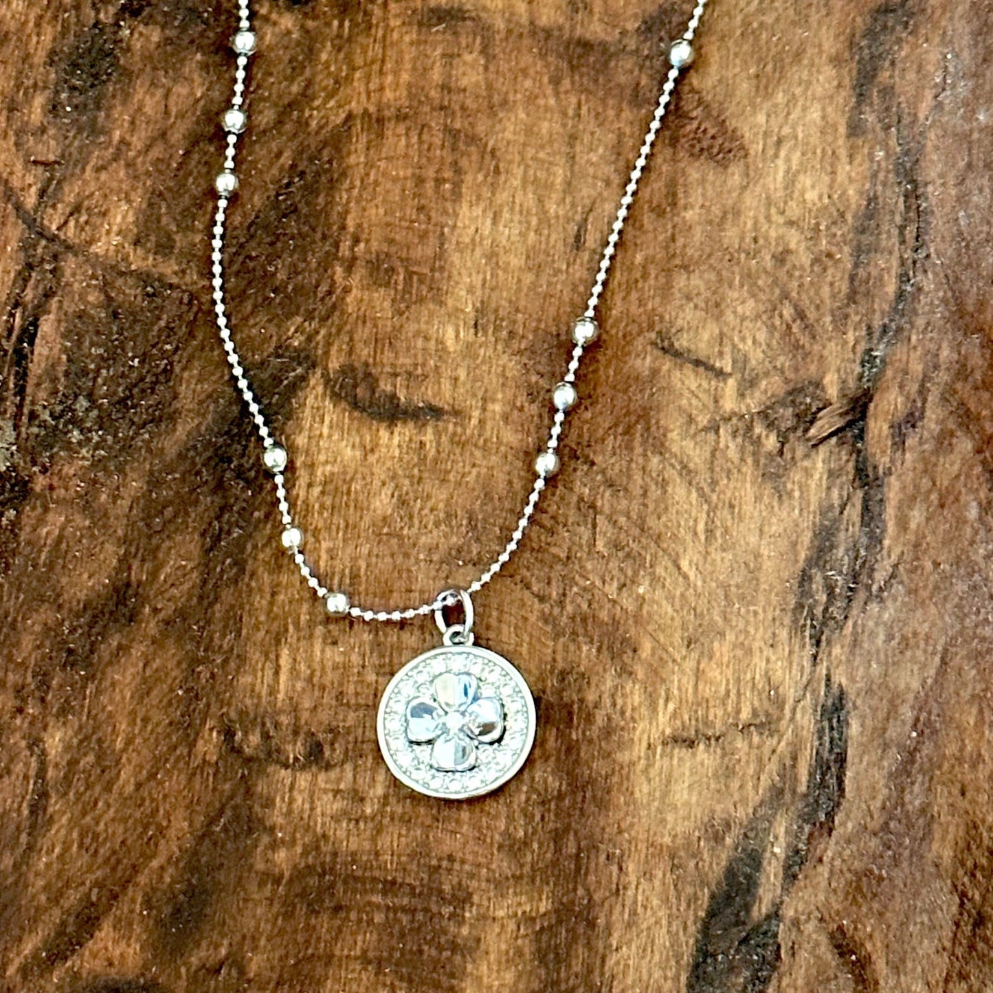 Felice Clover Pendant Necklace-Lydieannejewelry