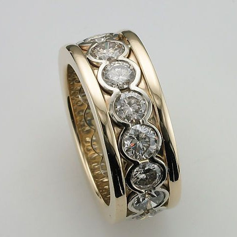 Vintage Zirconias Fine Gold Ring