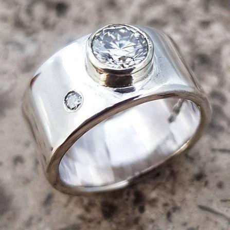 Vintage White Glass Silvered Ring-Lydieannejewelry