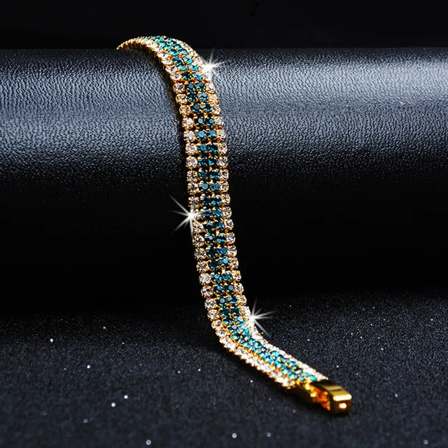 Elegant Green Sparkling Bracelet-Lydieannejewelry