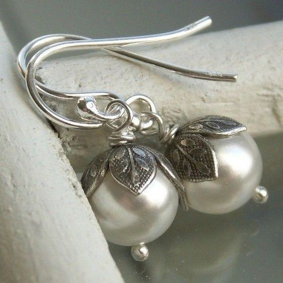 Vintage Pearl Flower Earrings-Lydieannejewelry
