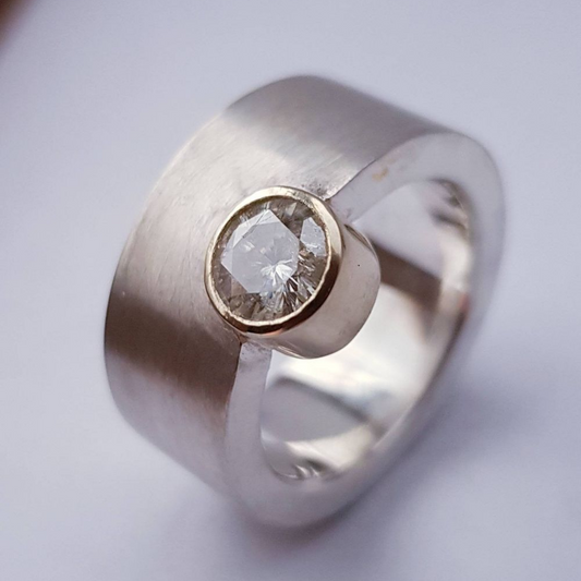 Vintage Thick SIlver Crystal Ring-Lydieannejewelry