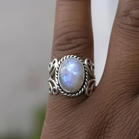 Vintage White Stone Silver Ring-Lydieannejewelry