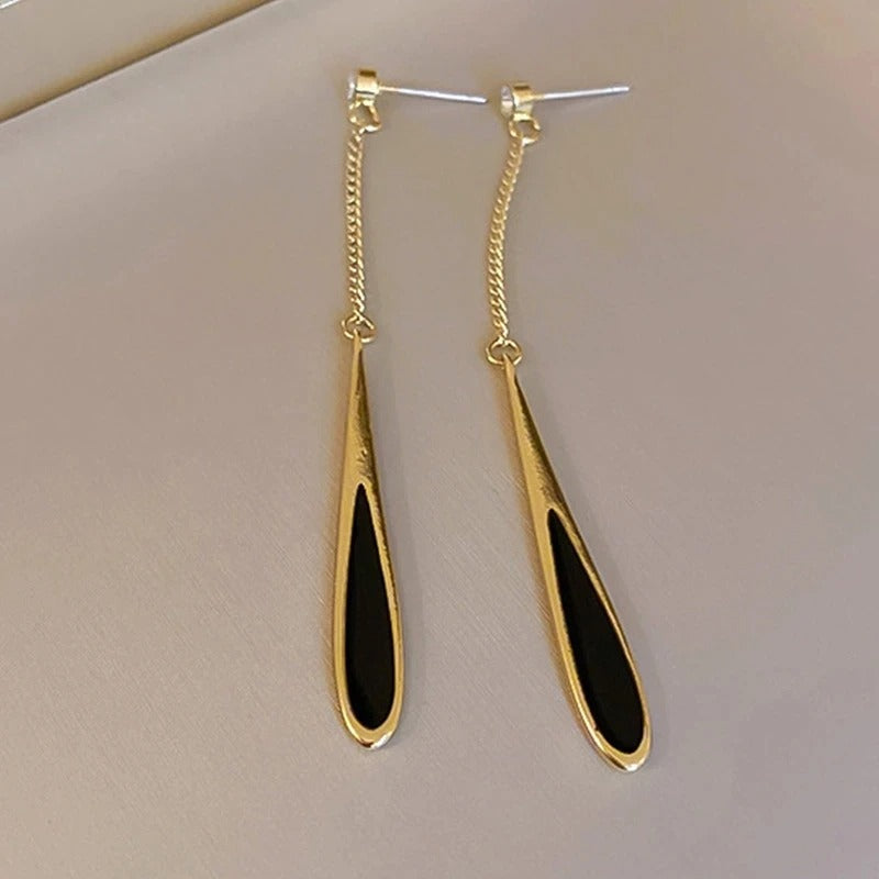 Vintage Gold Black Teardrop Dangle Earrings-Lydieannejewelry