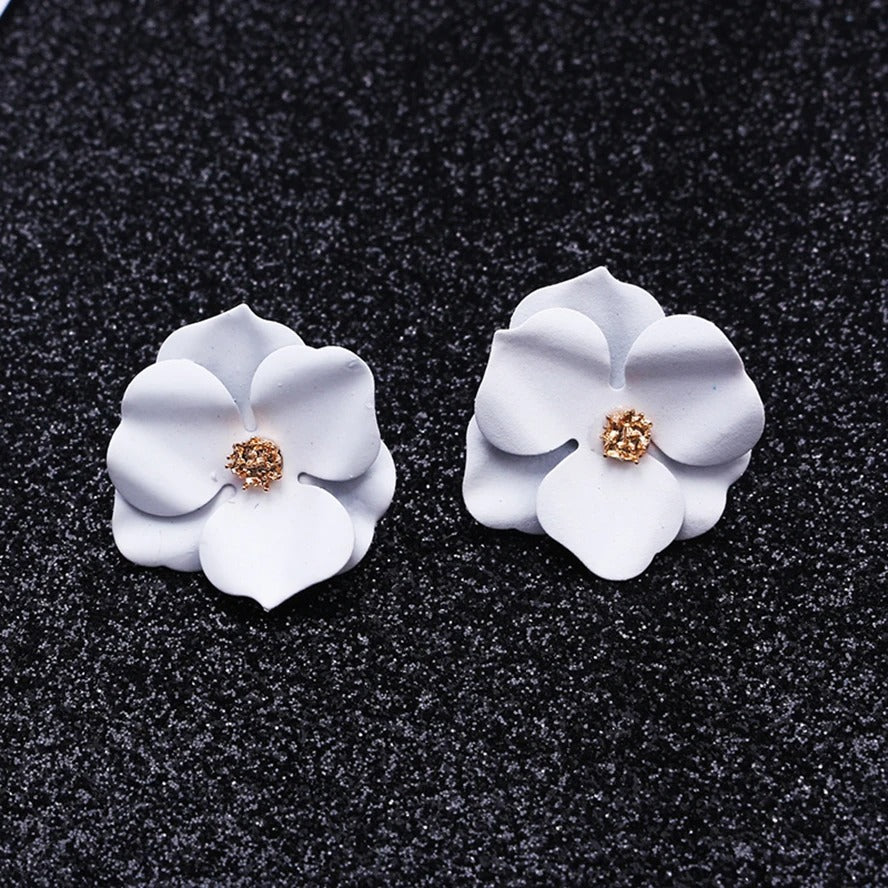 Vintage White Flower Earrings-Lydieannejewelry