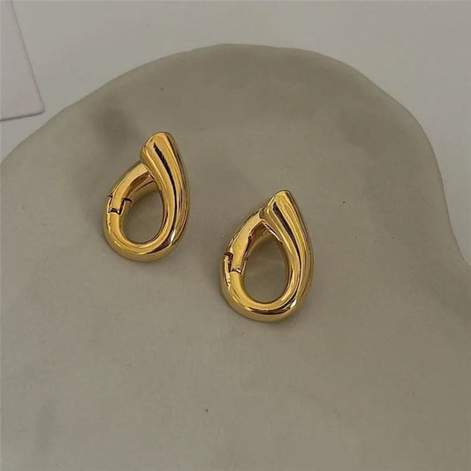 Classic Gold Curved Teardrop Stud Earrings-Lydieannejewelry