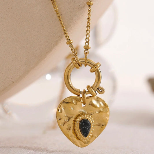 Vintage Black Stone Heart Necklace-Lydieannejewelry