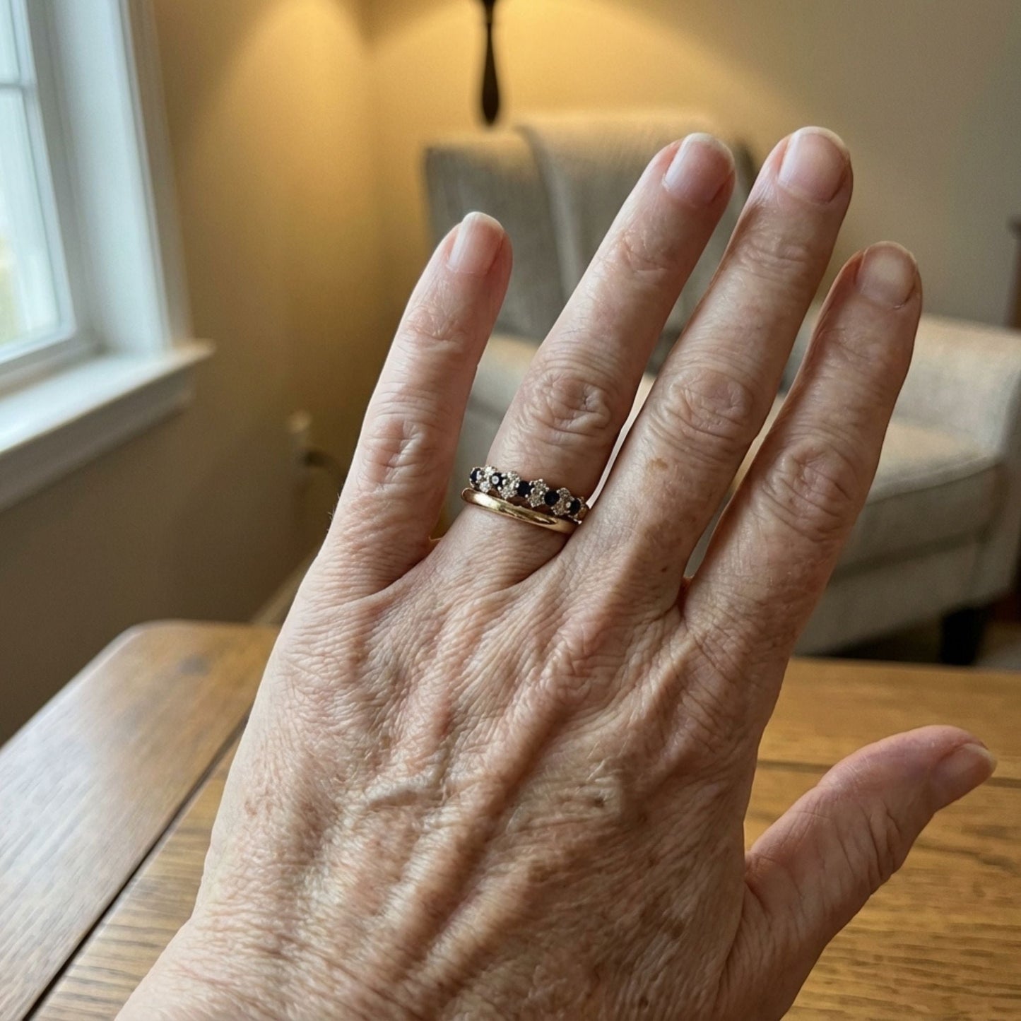 Vintage Elegant Blue Zirconia Gold Ring